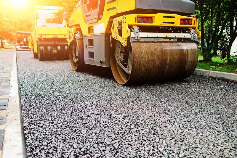 A Guide to Paving Contractors in Bloomington, IL for Asphalt Resurfacing