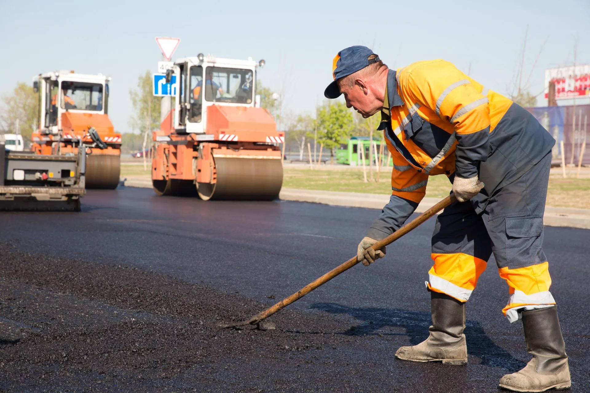 Signs Your Pavement Needs Attention from an Asphalt Coatings Company